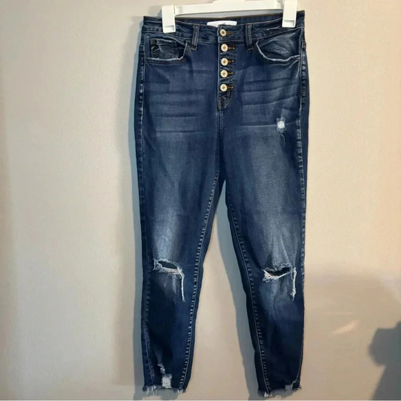 KanCan Denim - KANCAN DISTRESSED SIZE 27 button fly jeans